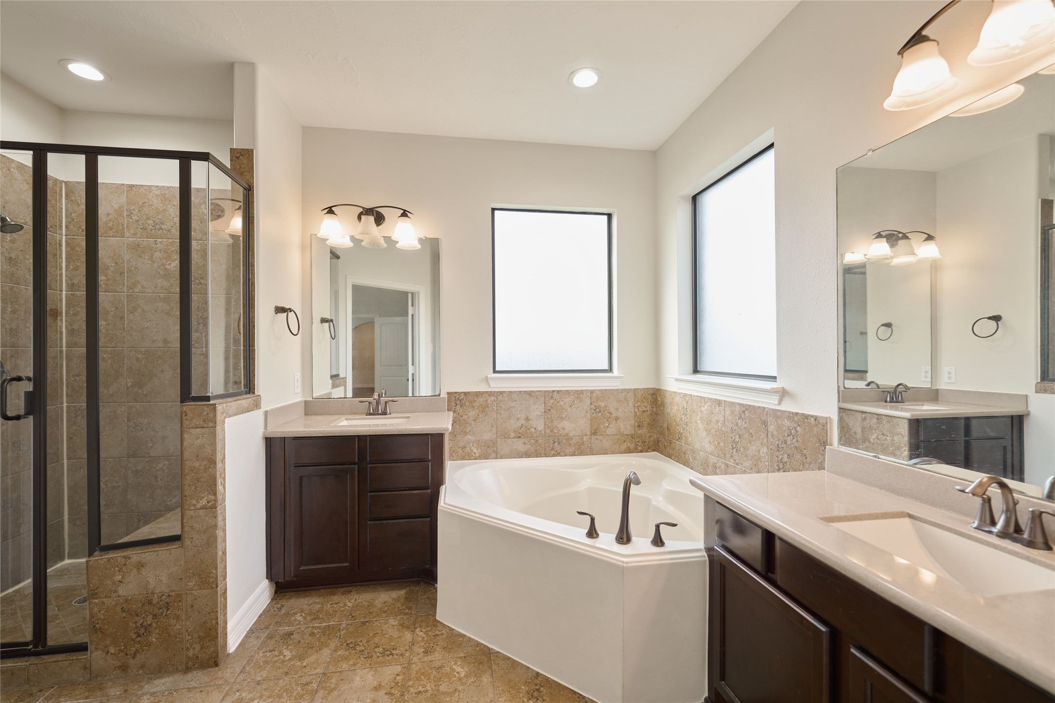 630 Aulia Lane Spring, TX 77386 - Photo 28 of 48 Primary Bath w/ Separate Vanities