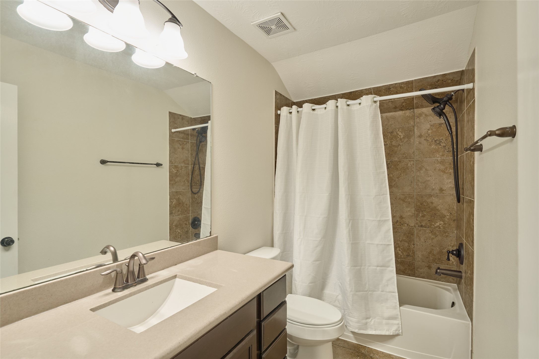 630 Aulia Lane Spring, TX 77386 - Photo 36 of 48 En Suite Bathroom