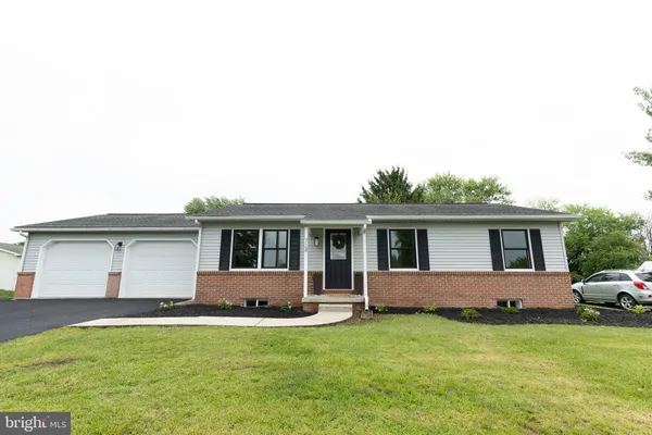 $329,900 | 724 Warm Spring Road, Chambersburg, PA 17202