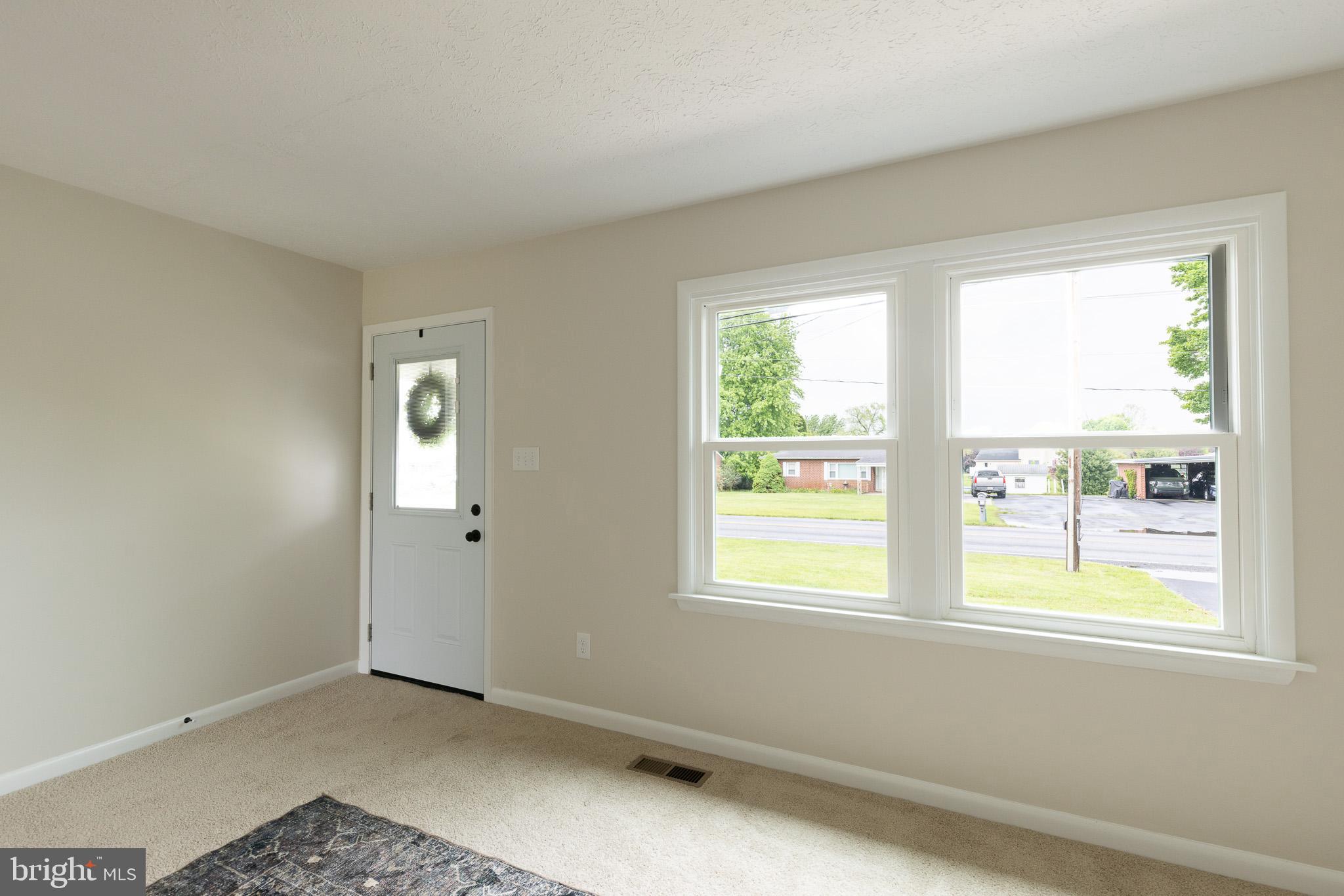 724 Warm Spring Road Chambersburg, PA 17202 - Photo 3 of 18
