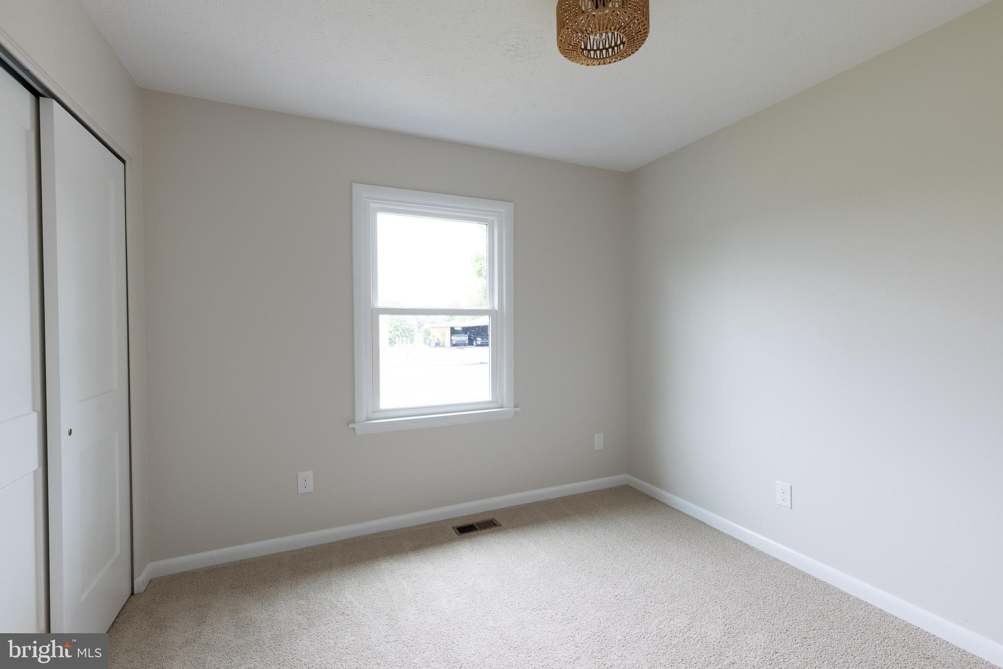 724 Warm Spring Road Chambersburg, PA 17202 - Photo 9 of 18