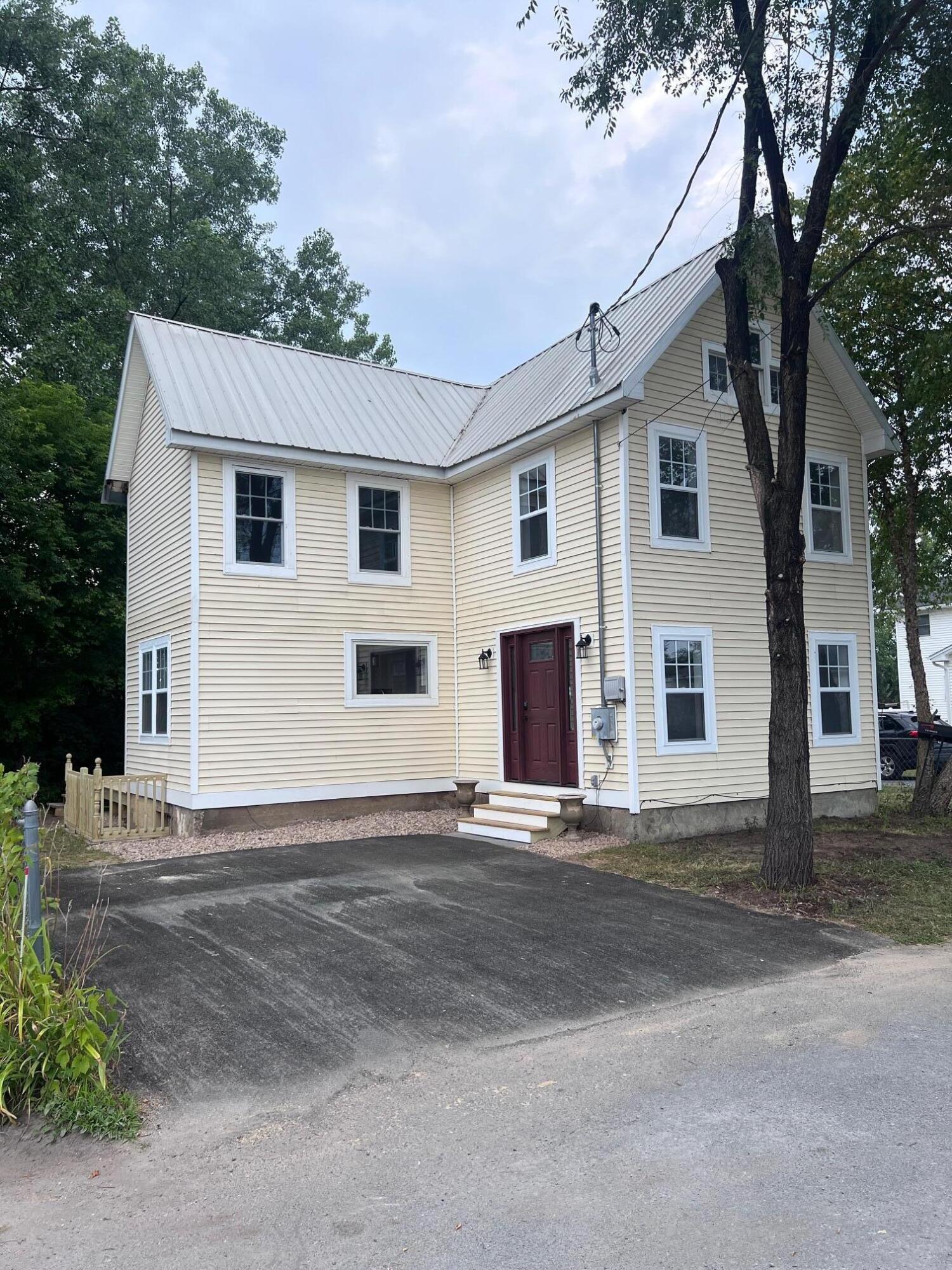 24 Riverside Avenue Plattsburgh, NY 12901 - Photo 1 of 22