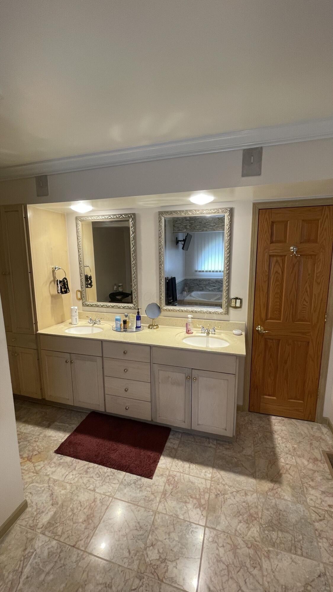 1220 Evergreen Road Columbus, OH 43207 - Photo 9 of 35
