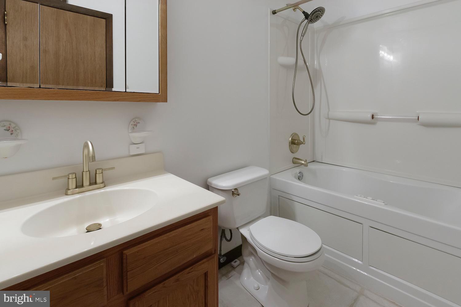 6 Woodside Drive Tabernacle, NJ 08088 - Photo 19 of 32