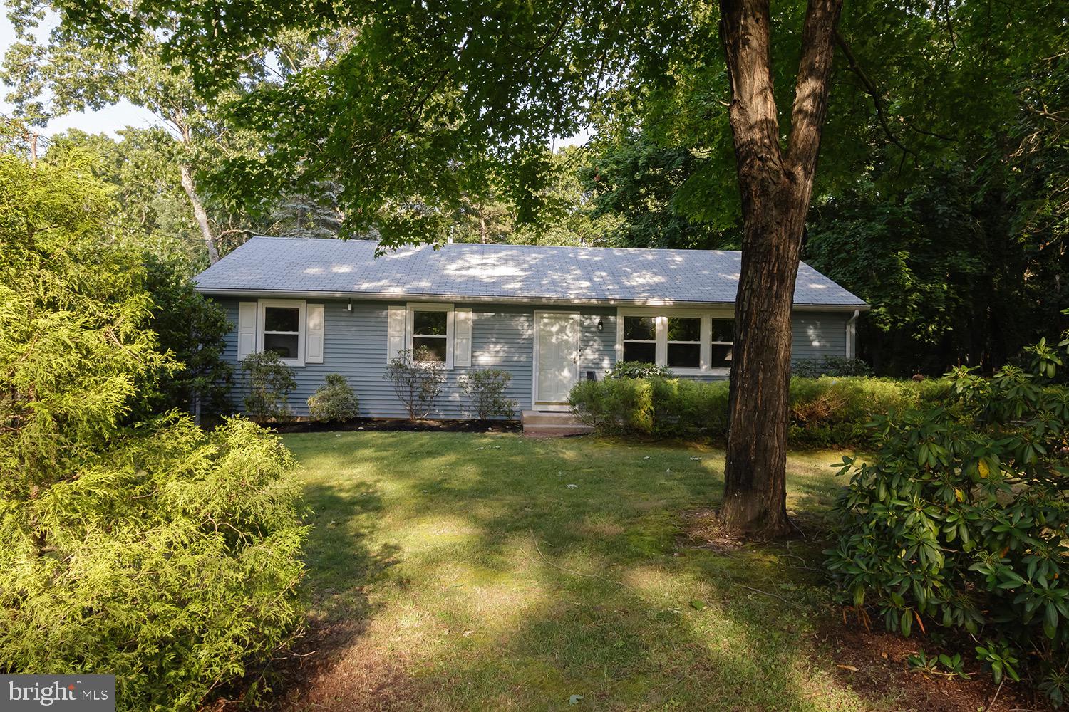 6 Woodside Drive Tabernacle, NJ 08088 - Photo 4 of 32