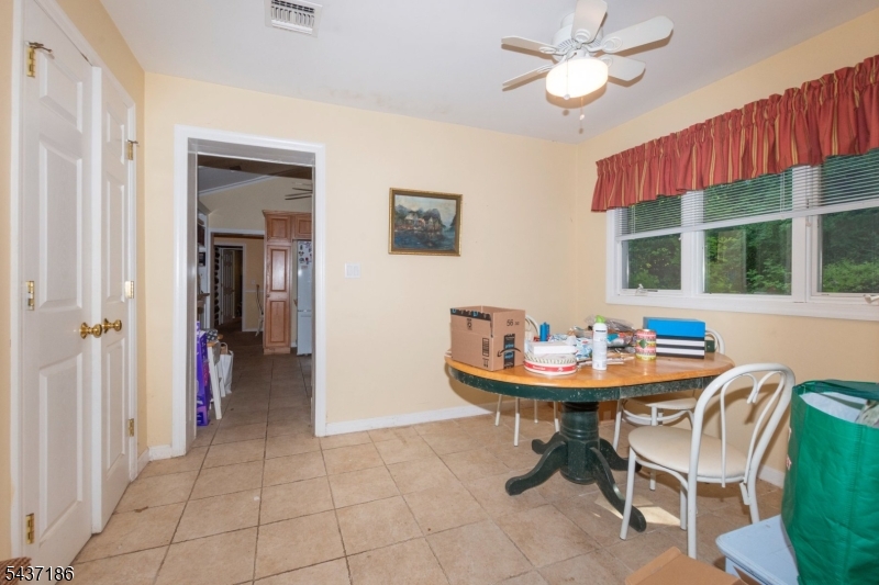 139 Mohawk Trail Wayne, NJ 07470 - Photo 8 of 26