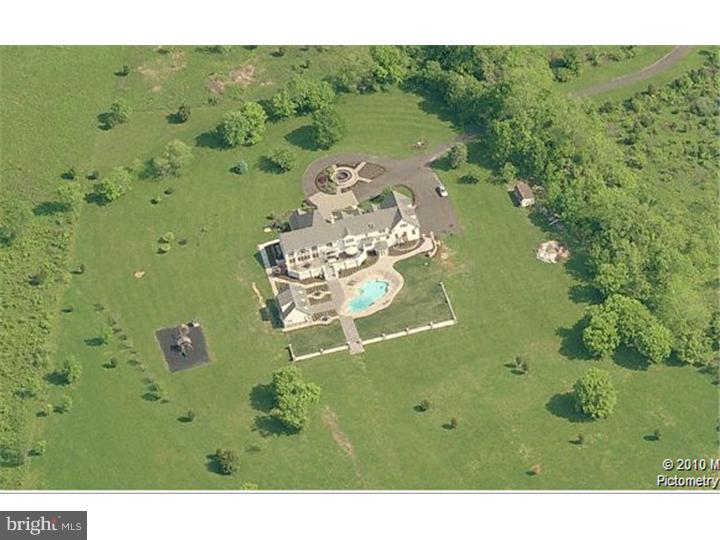 711 Swamp Road Newtown, PA 18940 - Photo 19 of 25