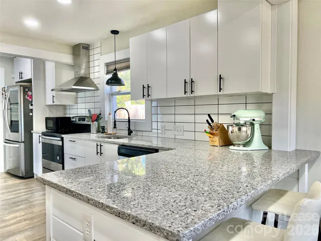 $2,700 | 3205 Brixton Court, Charlotte, NC 28205