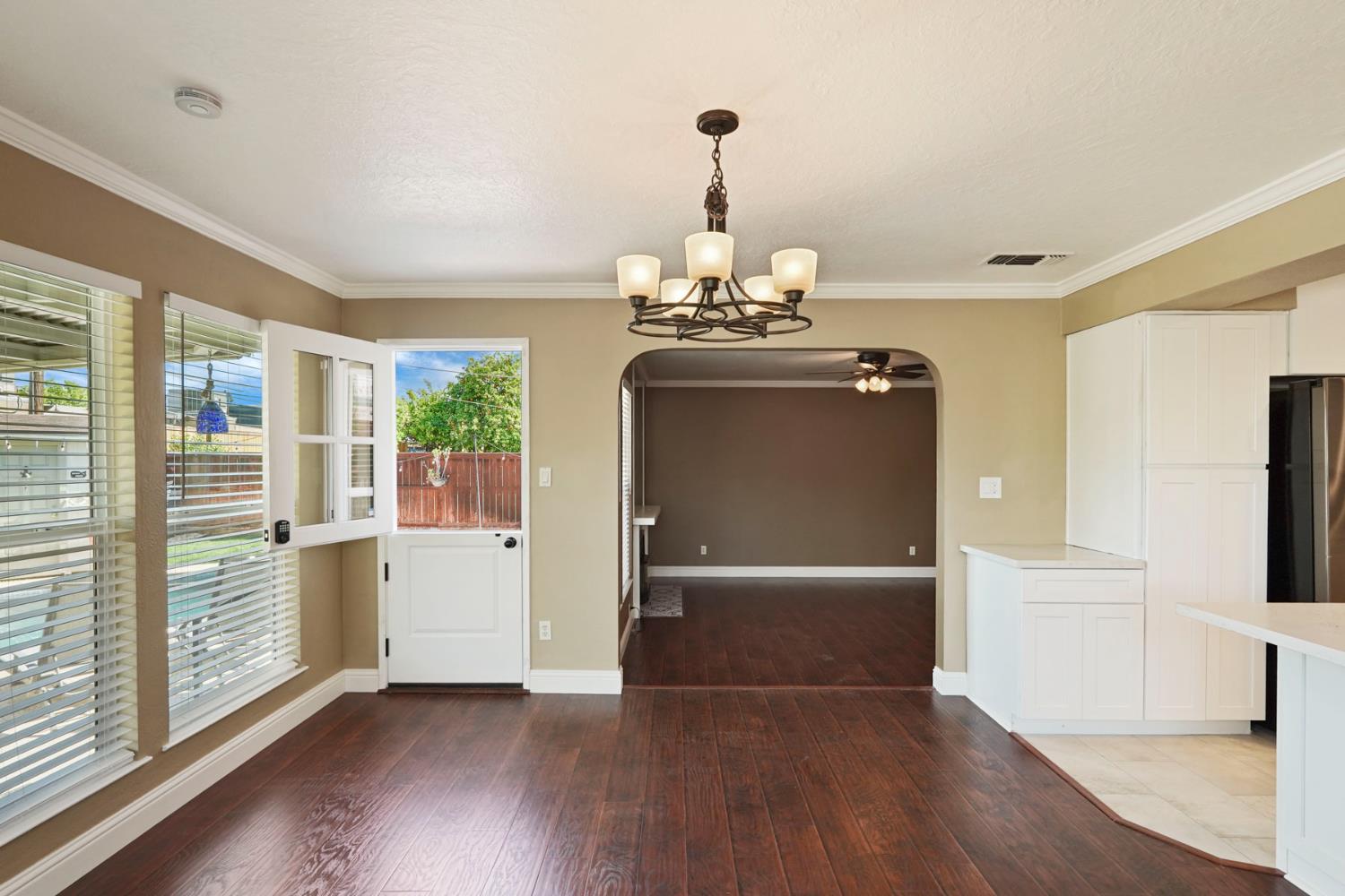 6441 Rexford Way Carmichael, CA 95608 - Photo 15 of 42