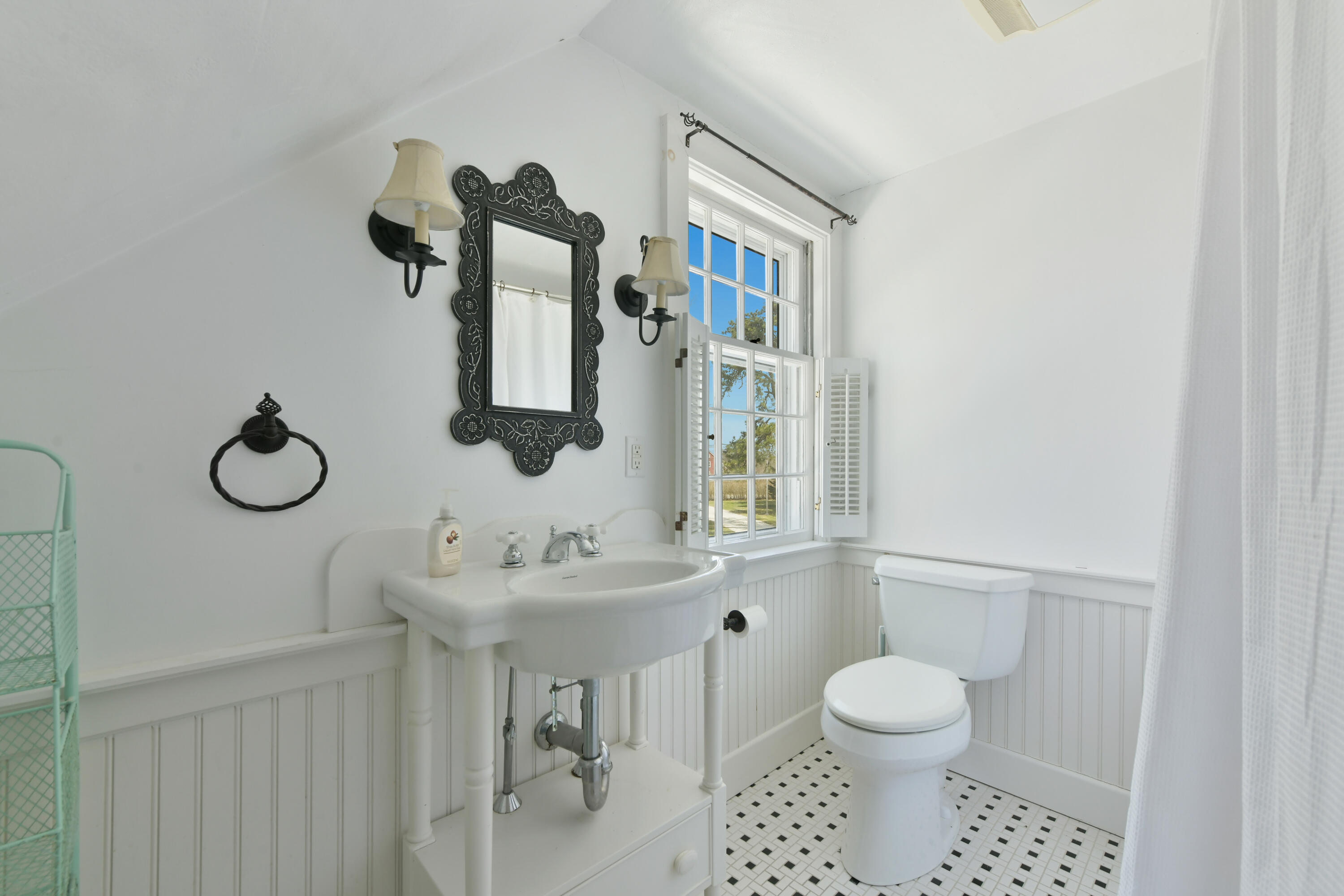 588 South Orleans Road Orleans, MA 02653 - Photo 35 of 43 Second Story Bathroom
