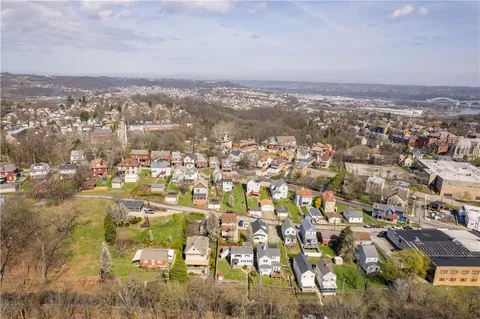 $140,000 | 912 Hillsboro Street, Pittsburgh, PA 15204