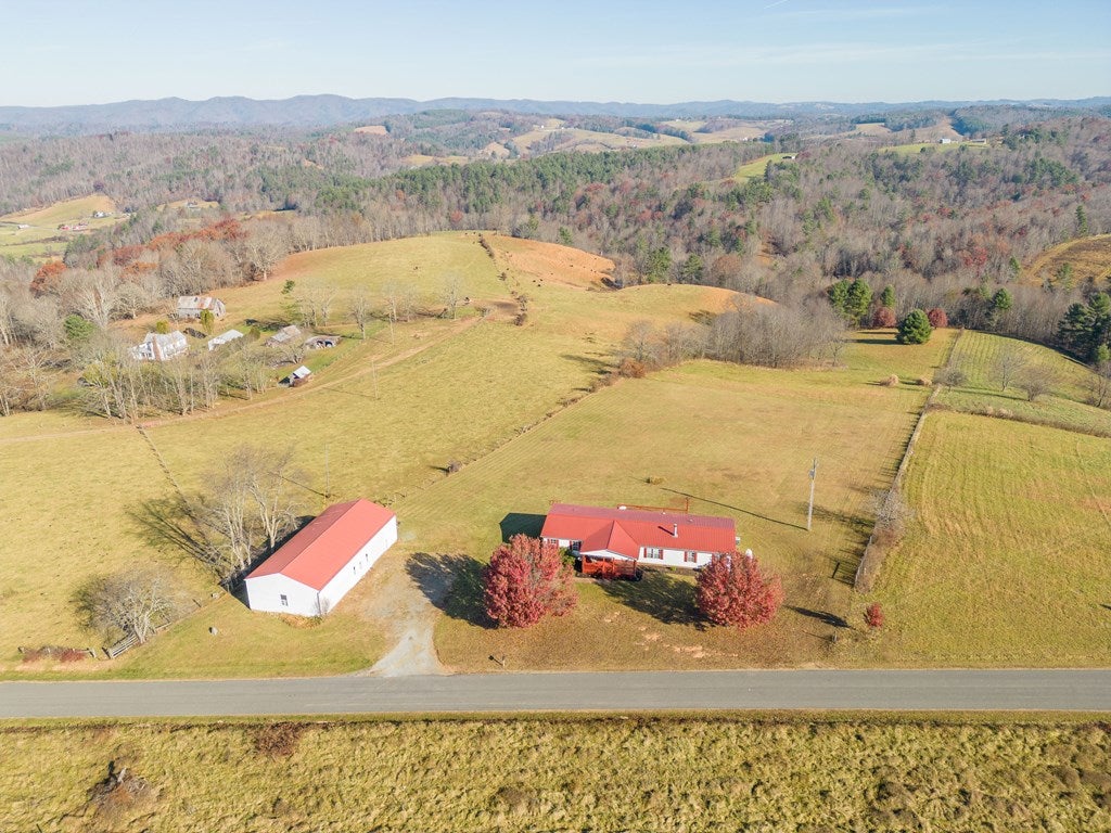 2890 Hunters Ridge Road Hillsville, VA 24343 - Photo 26 of 74 Gallery Image 26
