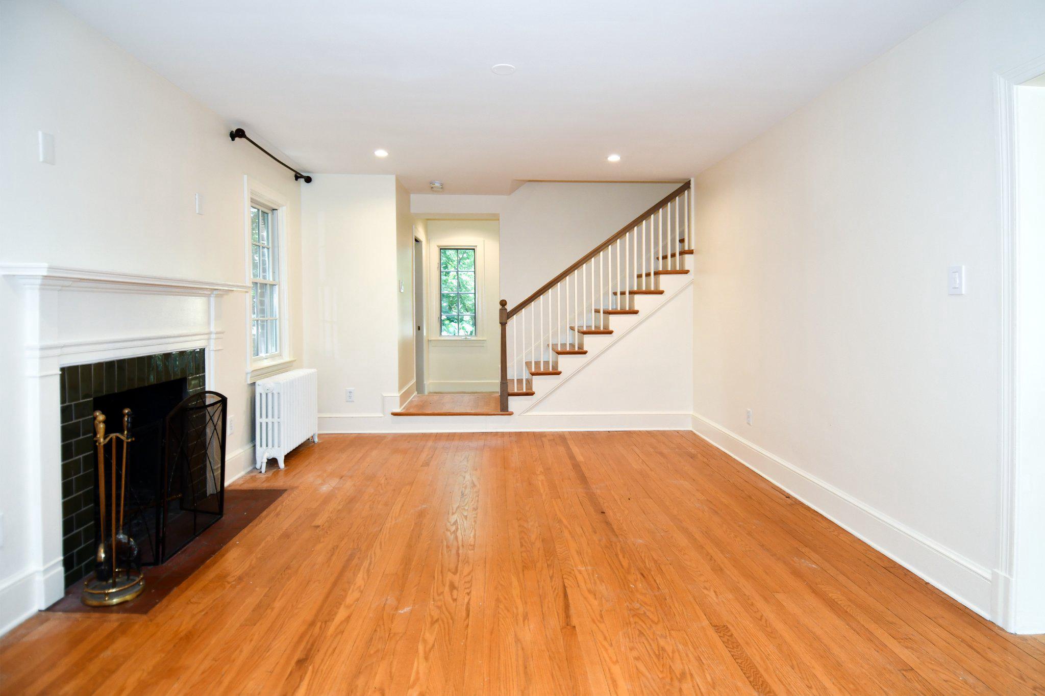 2608 Fordham Road Alexandria, VA 22302 - Photo 3 of 46 Freshly painted bright and airy living space.