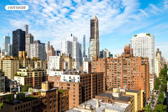 $1,450,000 | 360 East 72nd Street, Unit C2003 | Lenox Hill