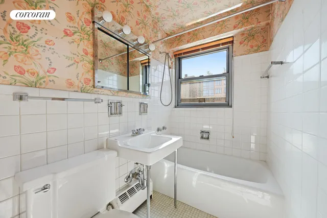 $1,450,000 | 360 East 72nd Street, Unit C2003 | Lenox Hill