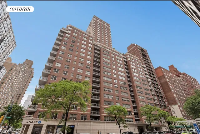 $1,450,000 | 360 East 72nd Street, Unit C2003 | Lenox Hill