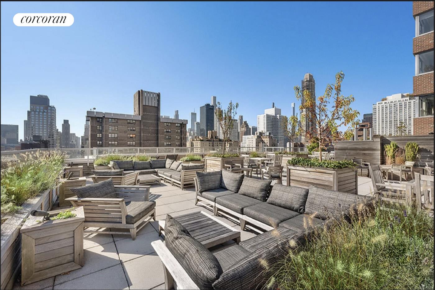 360 East 72nd Street, Unit C2003 Manhattan, NY 10021 - Photo 20 of 22 a view of a city