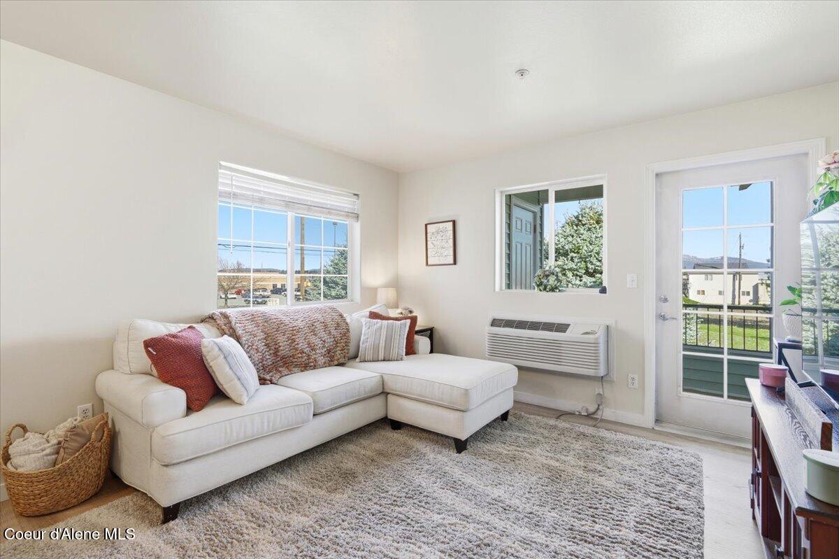 07-304 N Greensferry Rd Apt #202_RedHogM