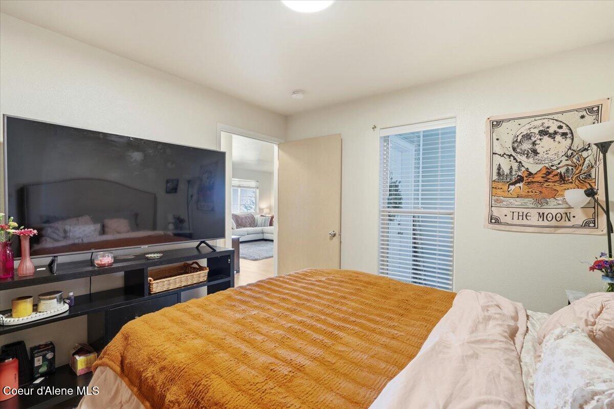 304 North Greensferry Road, Unit 202 Post Falls, ID 83854 - Photo 18 of 26 21-304 N Greensferry Rd Apt #202_RedHogM