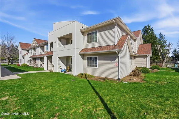 $329,999 | 304 North Greensferry Road, Unit 202, Post Falls, ID 83854