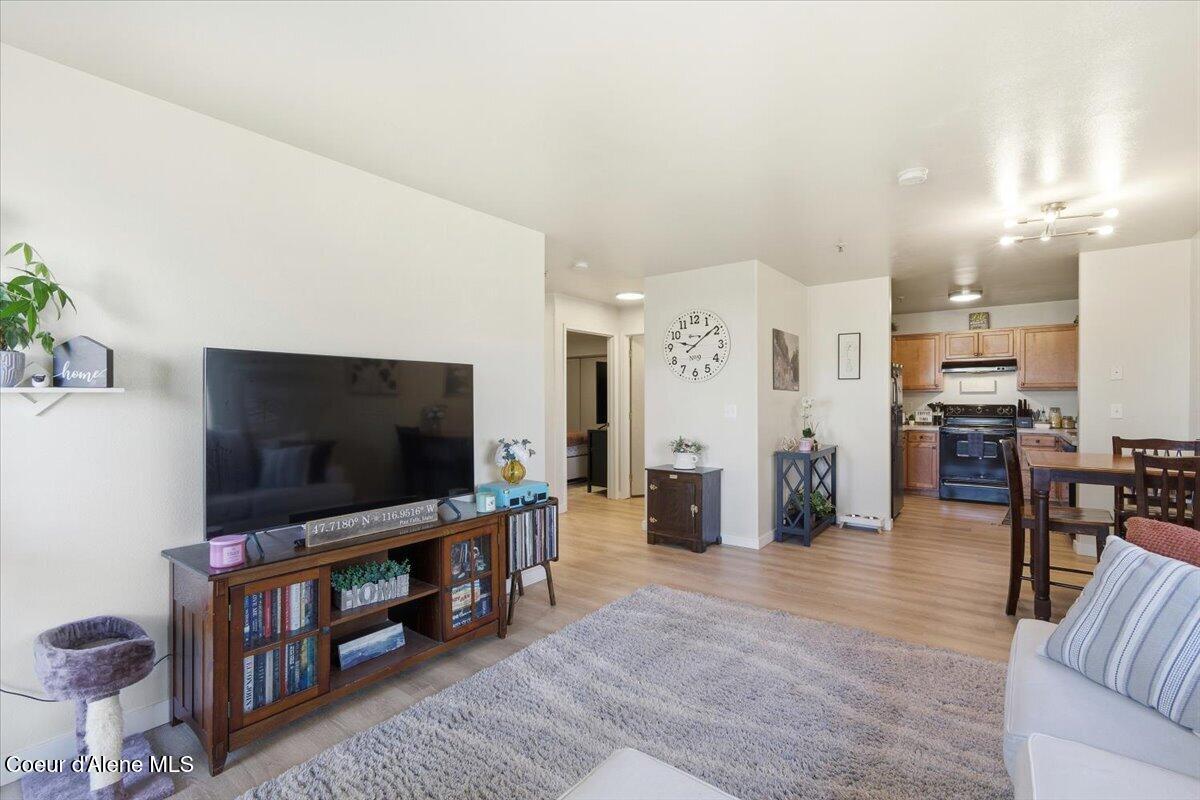 304 North Greensferry Road, Unit 202 Post Falls, ID 83854 - Photo 6 of 26 09-304 N Greensferry Rd Apt #202_RedHogM