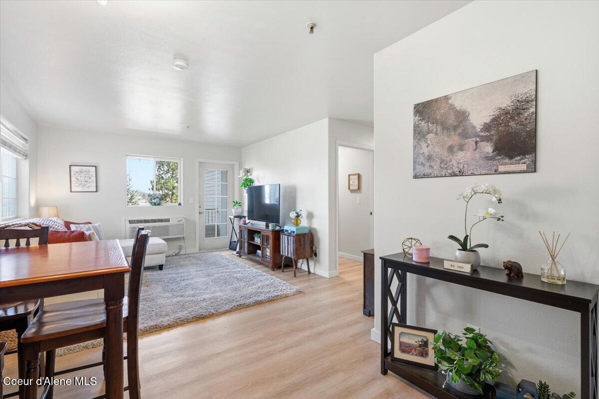 304 North Greensferry Road, Unit 202 Post Falls, ID 83854 - Photo 8 of 26 11-304 N Greensferry Rd Apt #202_RedHogM