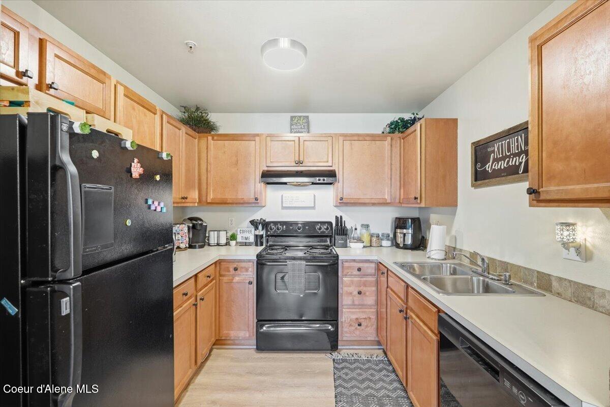 304 North Greensferry Road, Unit 202 Post Falls, ID 83854 - Photo 9 of 26 12-304 N Greensferry Rd Apt #202_RedHogM