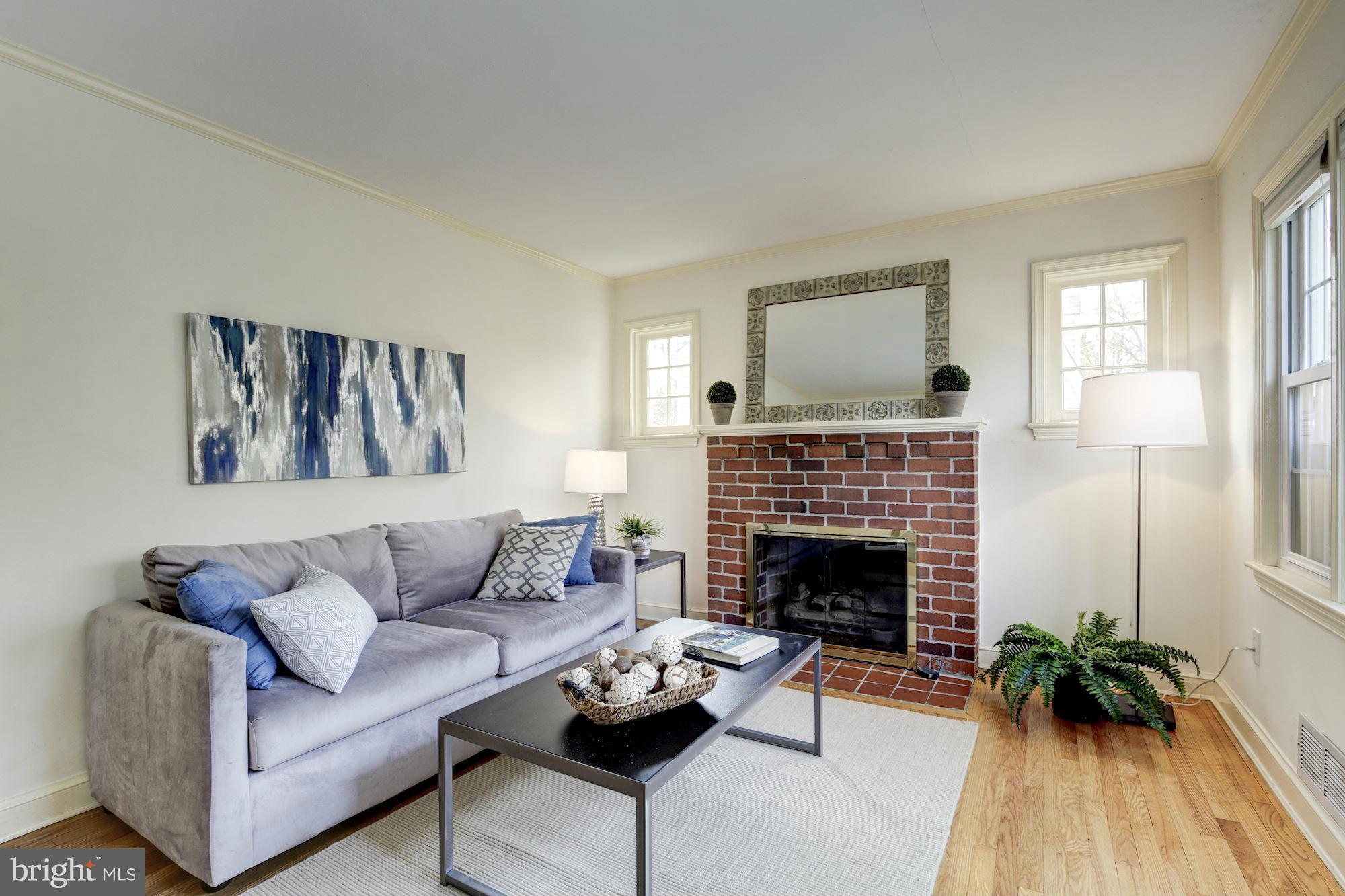 3308 Jones Bridge Road Chevy Chase, MD 20815 - Photo 4 of 22 Living Room