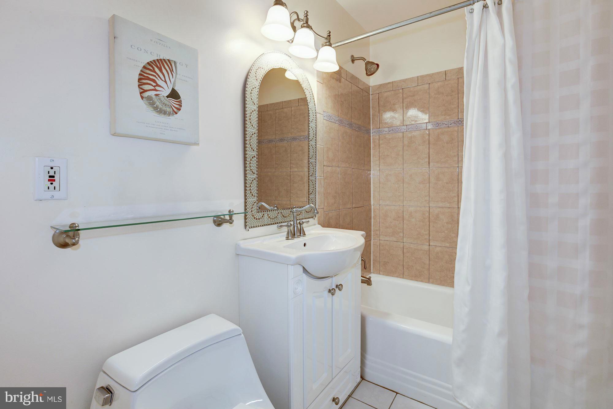 3308 Jones Bridge Road Chevy Chase, MD 20815 - Photo 8 of 22 Bath