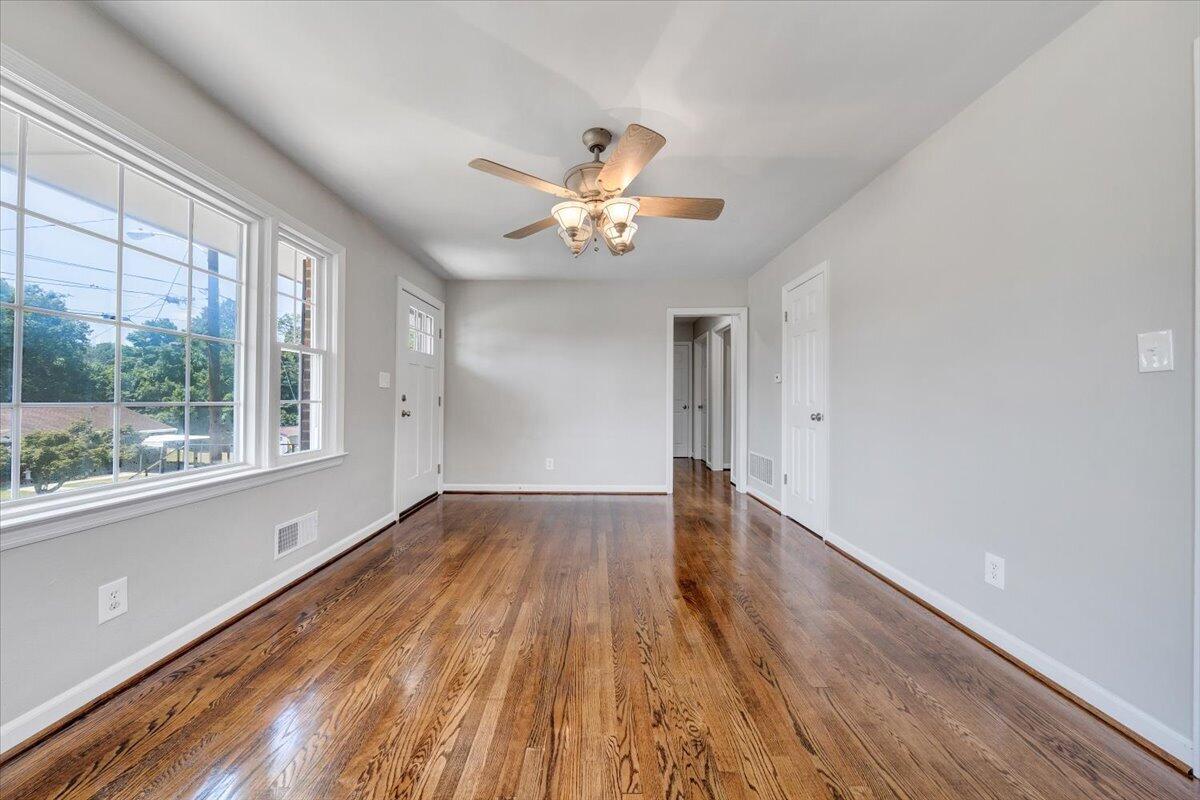 1745 Morwanda Street Northwest Salem, VA 24153 - Photo 6 of 61 06-MIB00094