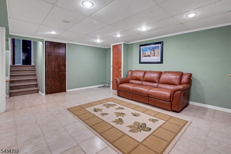 185 Ratzer Road Wayne, NJ 07470 - Photo 14 of 36