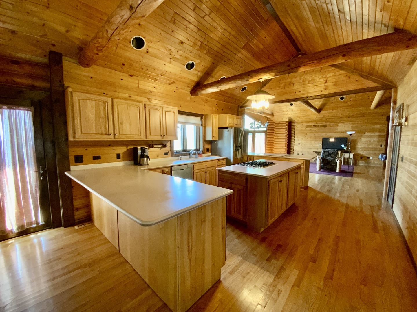 1988 North 3189th Road Ottawa, IL 61350 - Photo 10 of 33 a large kitchen with lots of counter top space