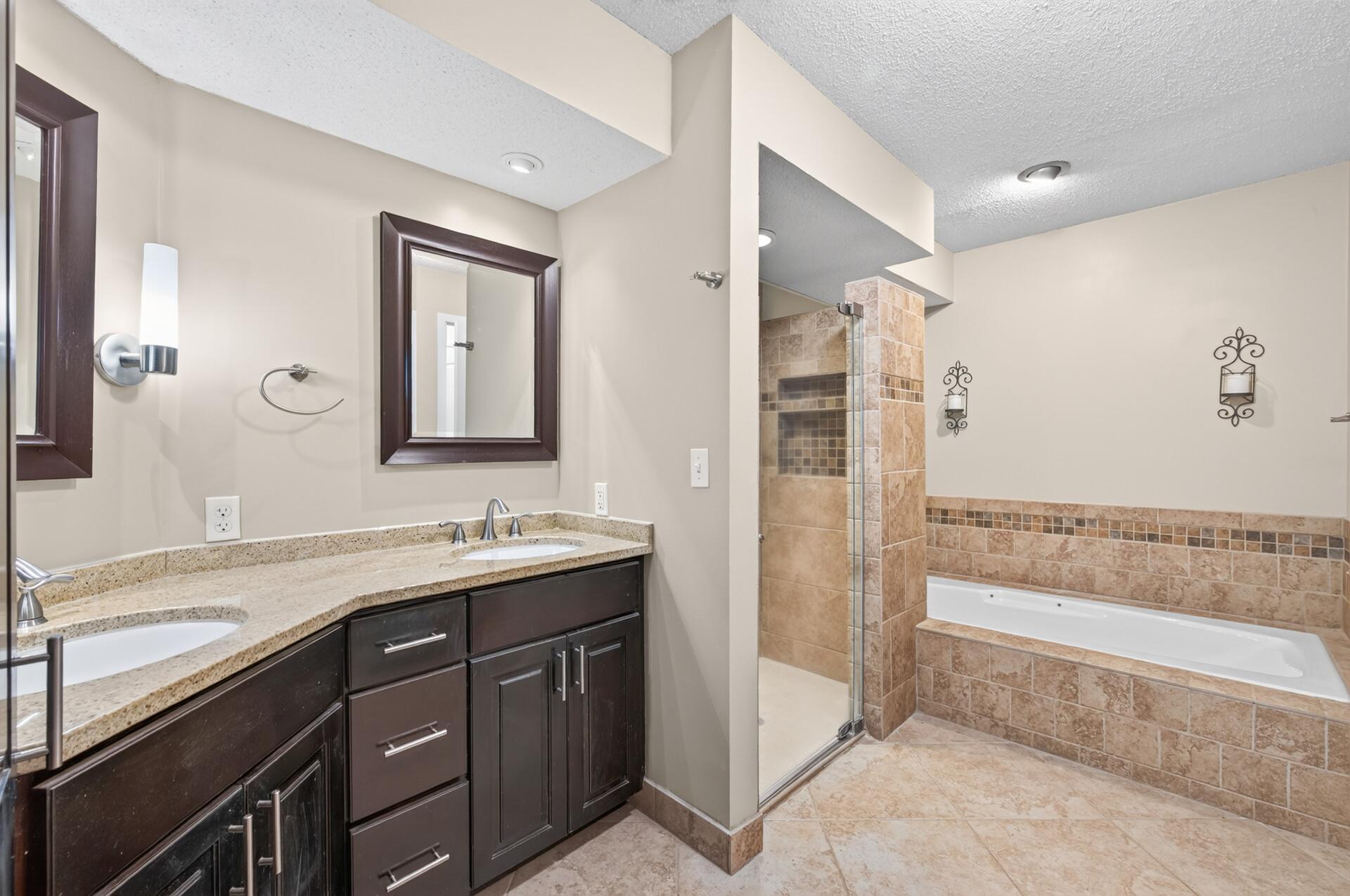 9391 Newcastle Road Woodbury, MN 55125 - Photo 30 of 58