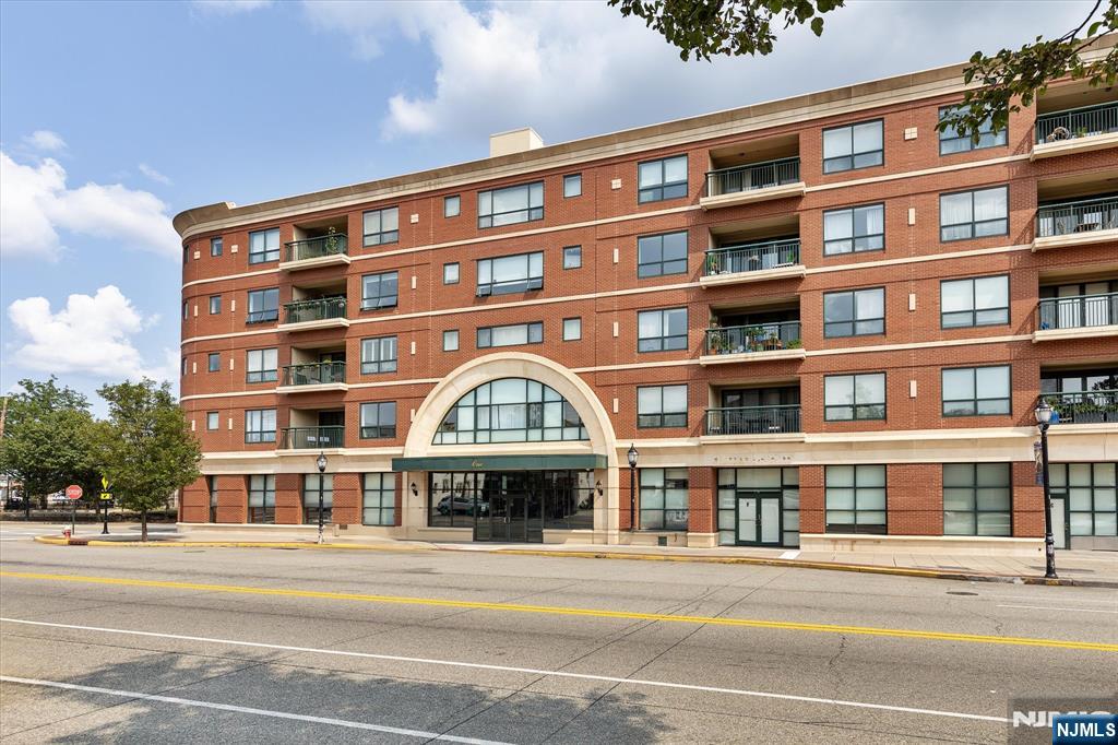 1 Orient Way, Unit 211 Rutherford, NJ 07070 - Photo 3 of 31