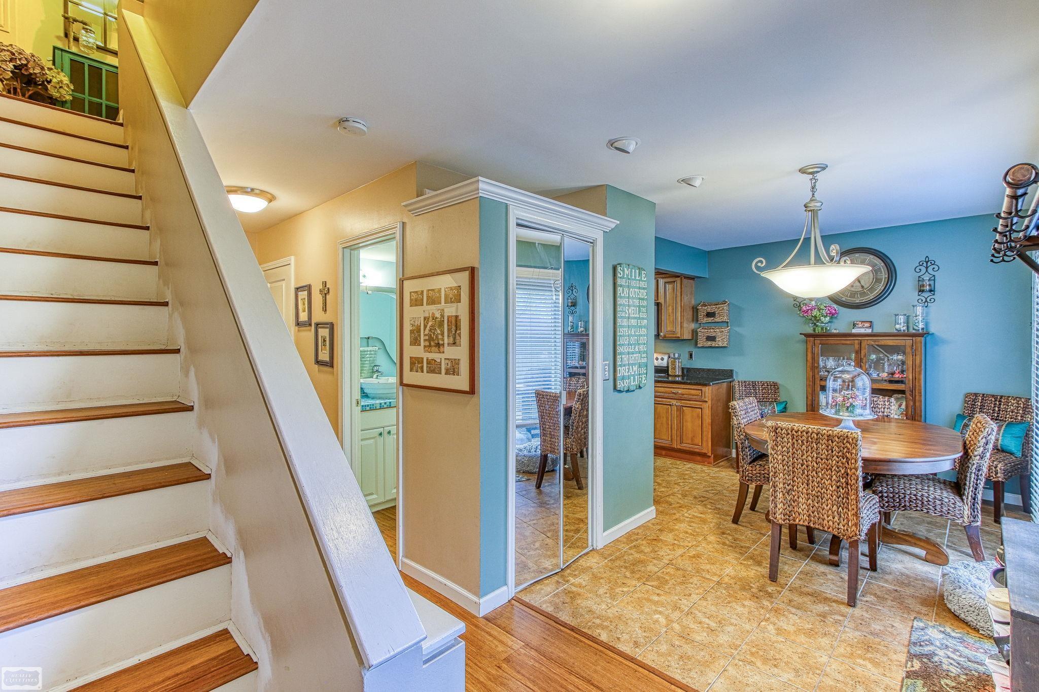 1427 Oakbrook E Drive Rochester Hills, MI 48307 - Photo 6 of 60