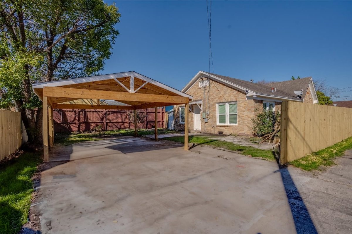 1118 Elliston Street Houston, TX 77023 - Photo 31 of 34