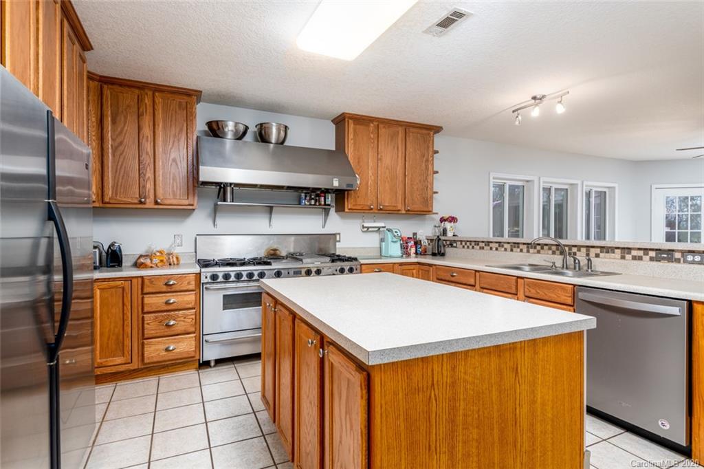 4628 Carswell Road Valdese, NC 28690 - Photo 14 of 35 Gallery Image 14