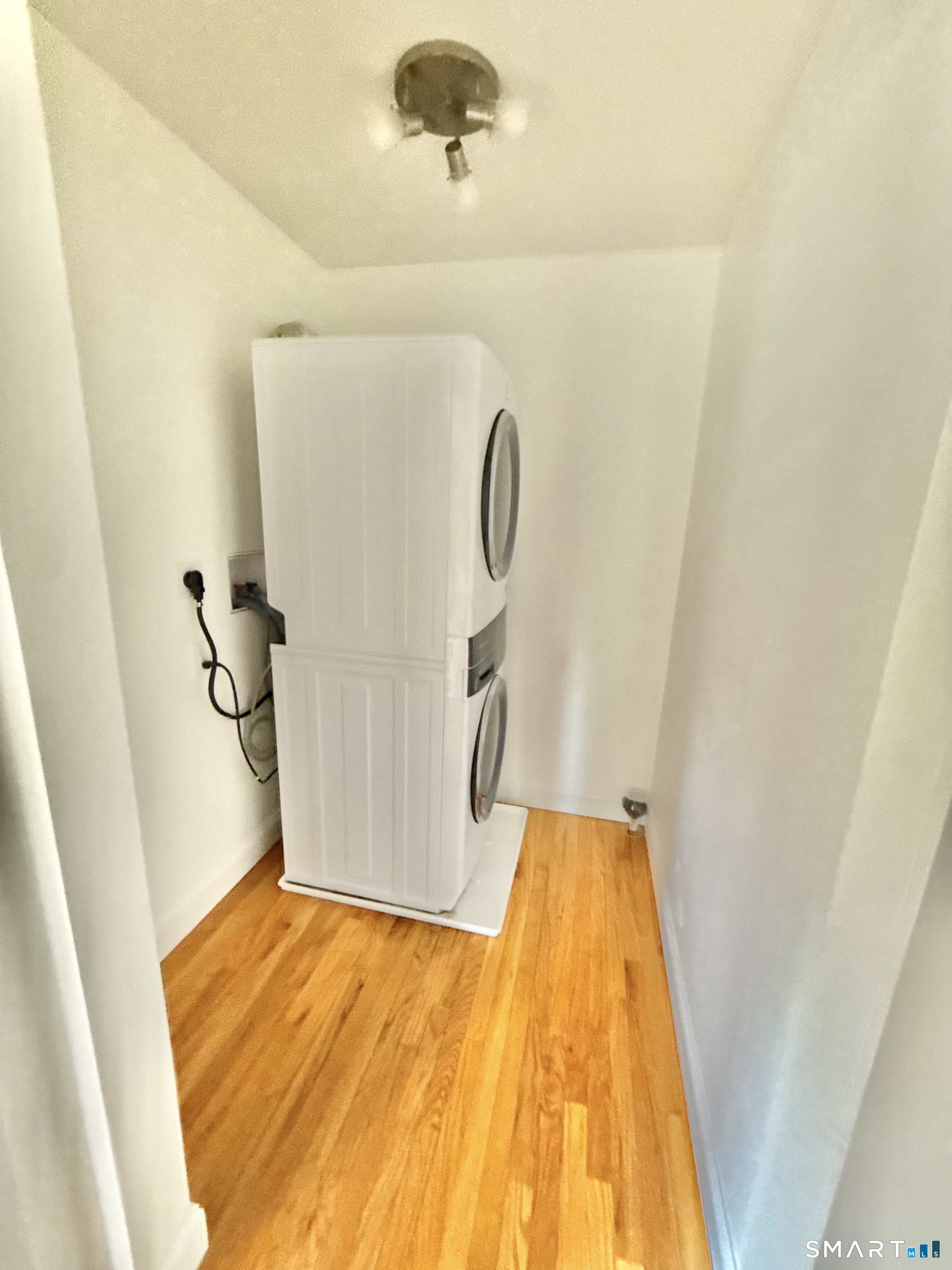 23 Welch Road North Haven, CT 06473 - Photo 9 of 36 Upstairs