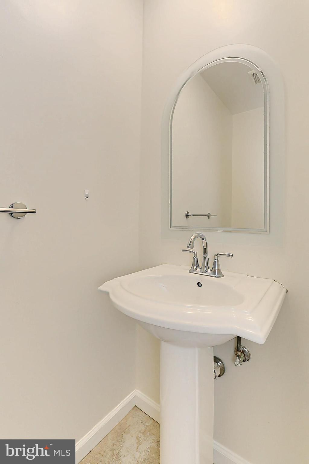 9849 Lakepointe Drive Burke, VA 22015 - Photo 11 of 27 Main Level Powder Room