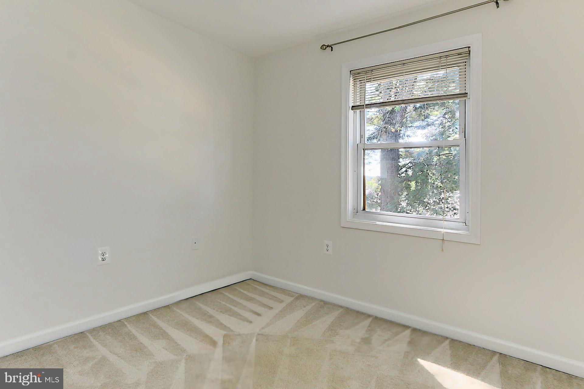 9849 Lakepointe Drive Burke, VA 22015 - Photo 17 of 27 Bedroom #3