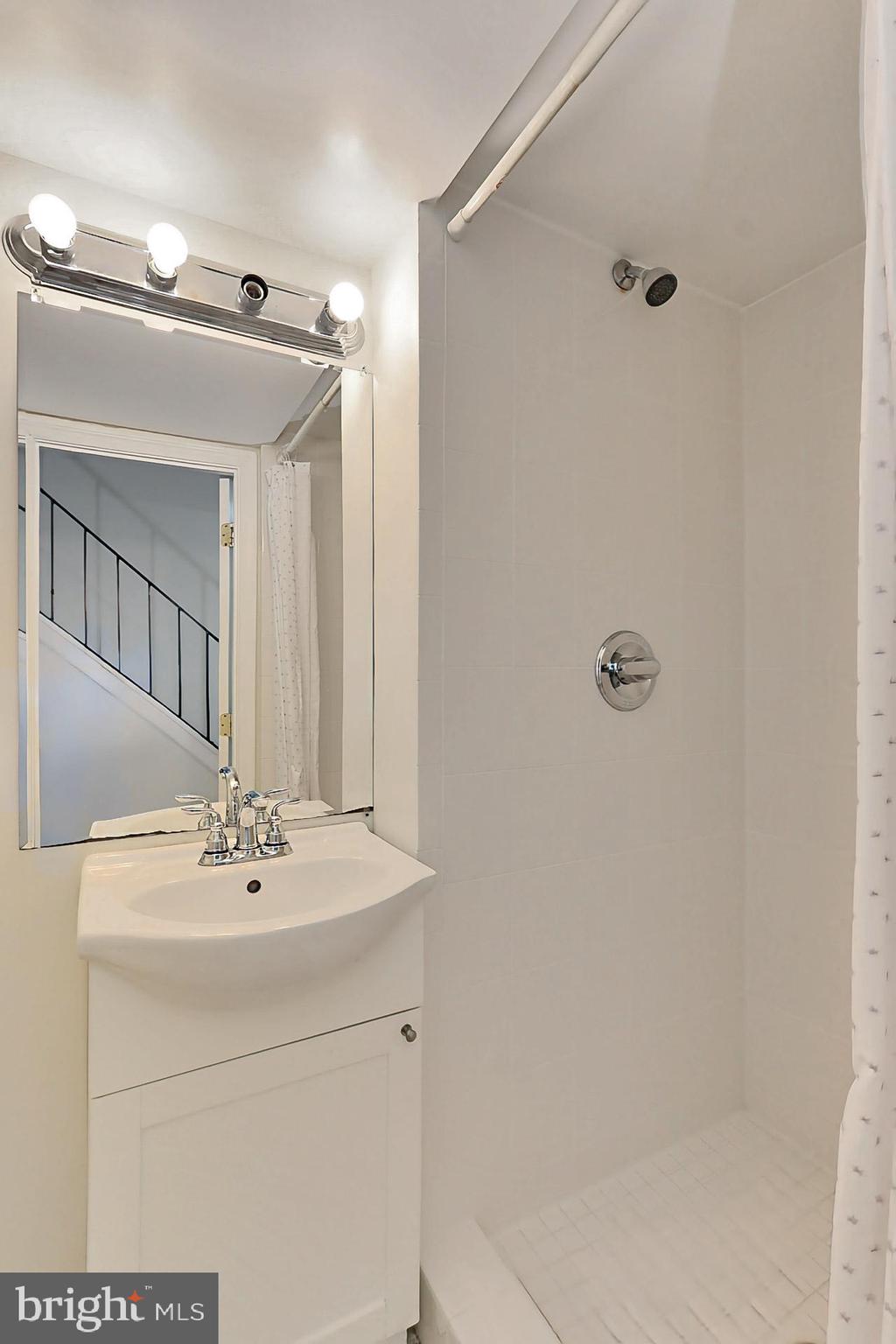 9849 Lakepointe Drive Burke, VA 22015 - Photo 21 of 27 Lower Level Full Bath