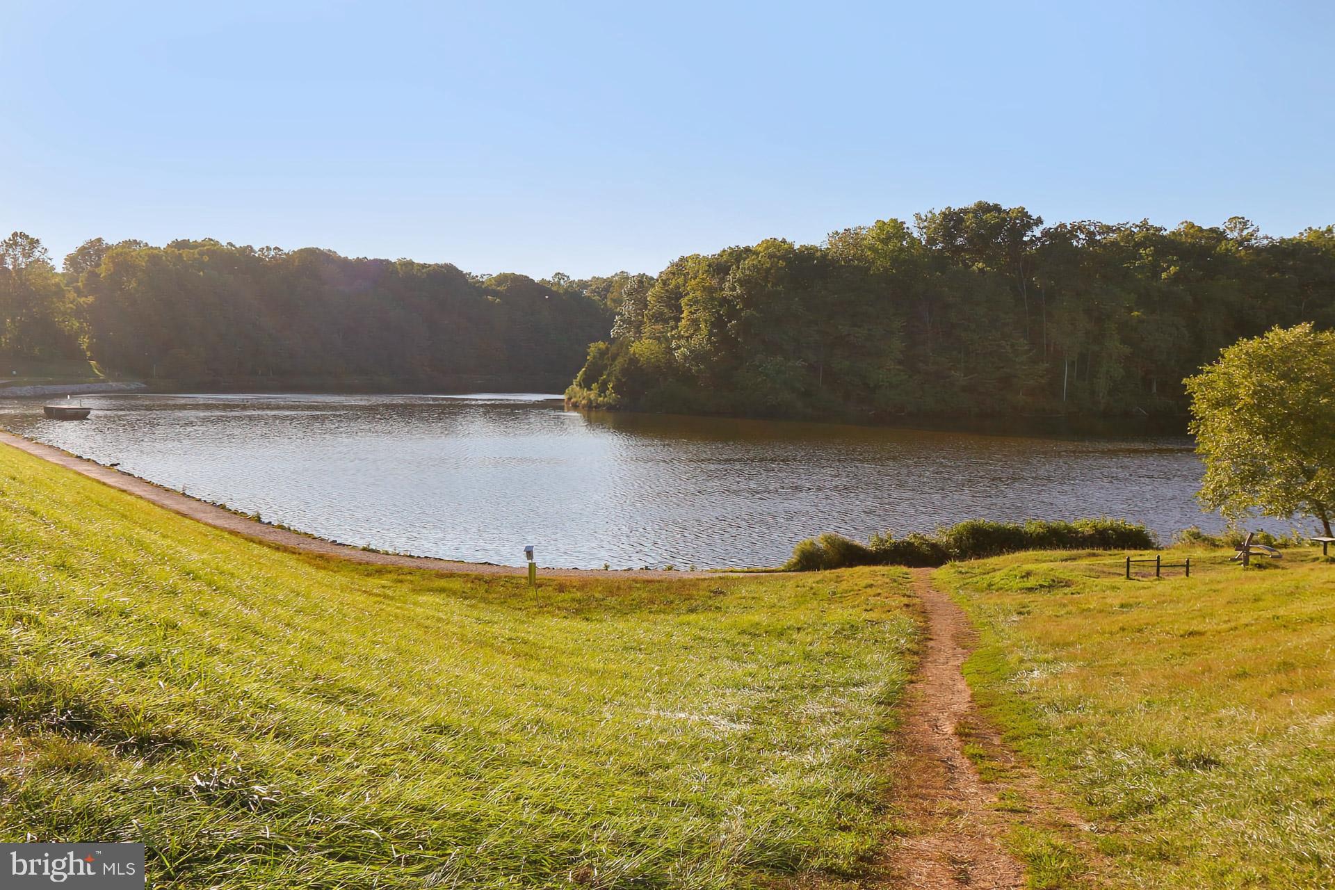9849 Lakepointe Drive Burke, VA 22015 - Photo 25 of 27 38 Acre Lake Royal w/ 2 Mile Hiking Path