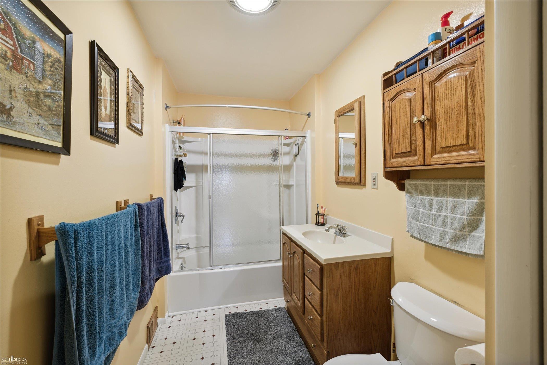 2638 Lyons Road Owosso, MI 48867 - Photo 16 of 36 50161233-e36c1cea-a425-4965-9b8e-a8f51778bbfc.JPG