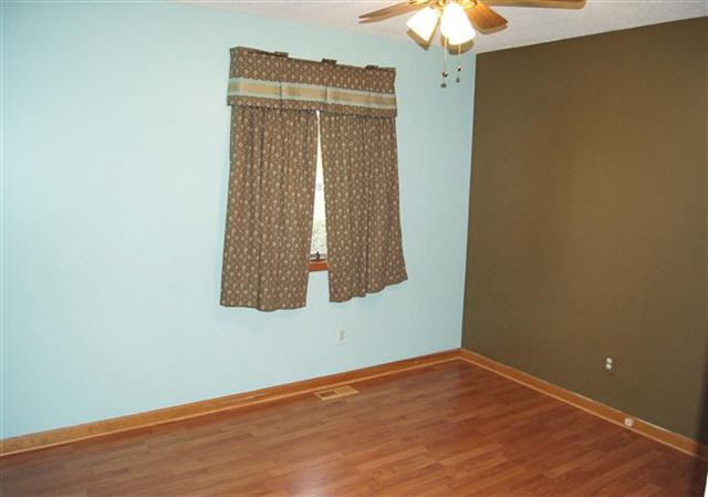 1154 North Riverwood Ranch Road Warsaw, IN 46580 - Photo 7 of 13 Gallery Image 7