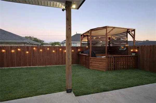 $320,000 | 2408 Lloyds Avenue, Chalmette, LA 70043