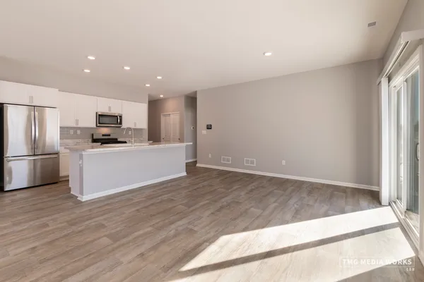 $325,000 | 1175 Sonoma Court, Pingree Grove, IL 60140