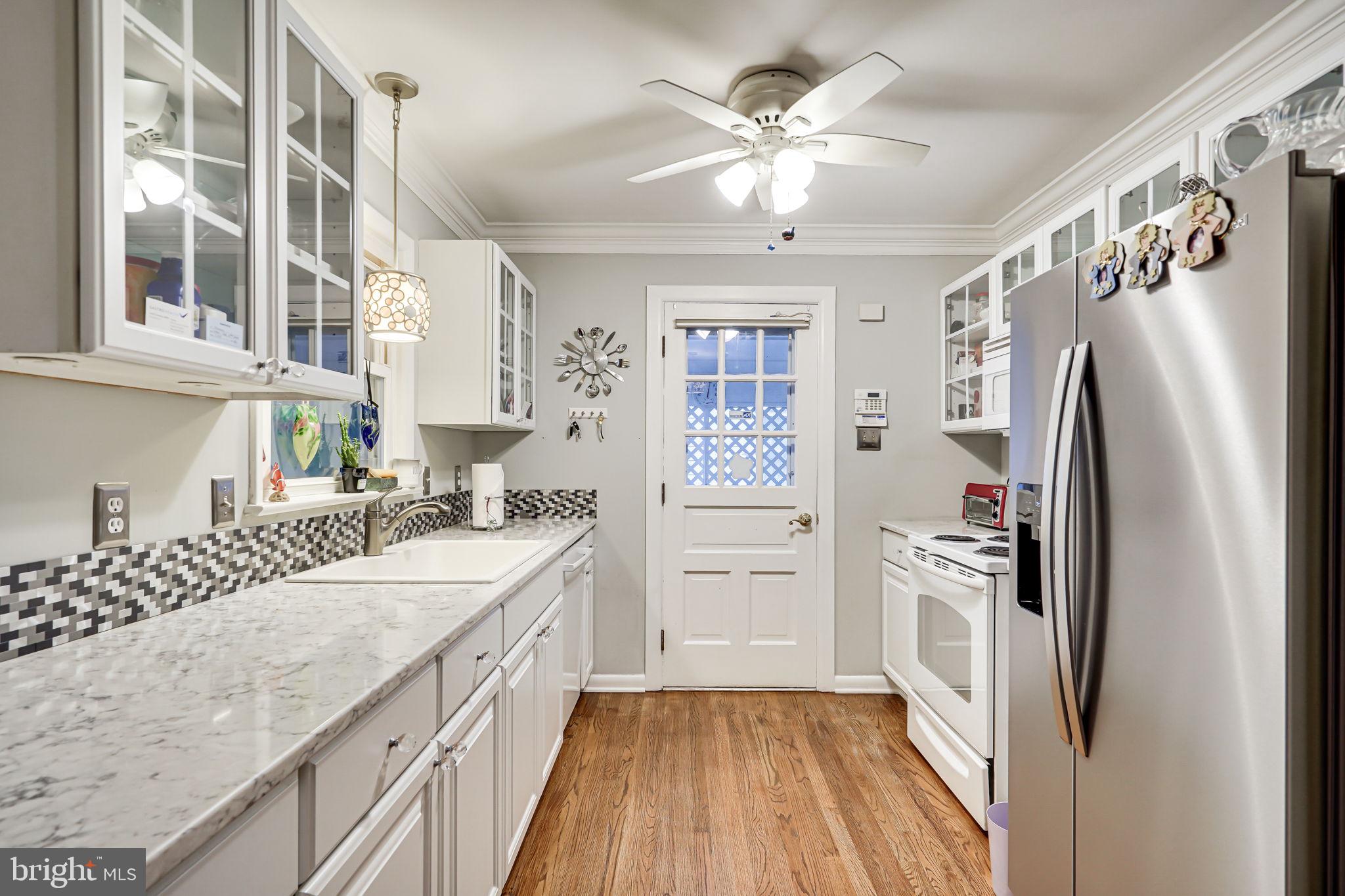 1116 Young Place Frederick, MD 21702 - Photo 3 of 31 Updated Kitchen
