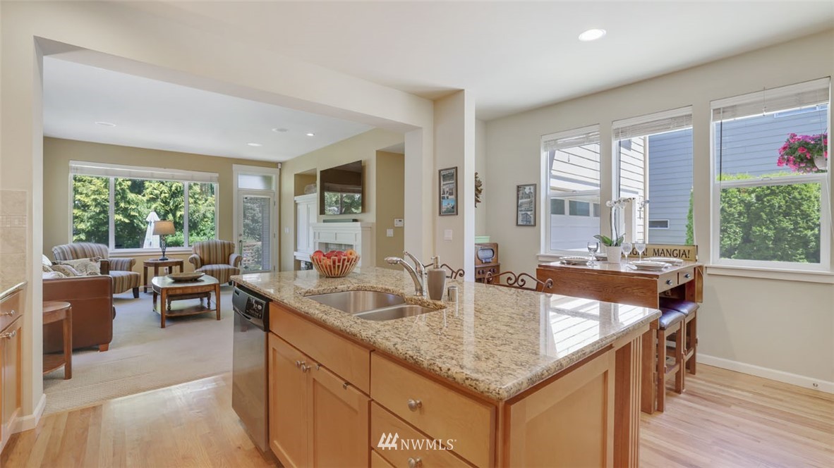 5400 Northeast 6th Court Renton, WA 98059 - Photo 13 of 38 Gallery Image 13