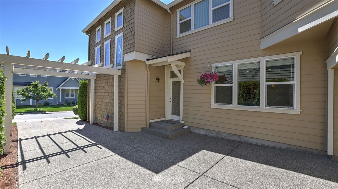 5400 Northeast 6th Court Renton, WA 98059 - Photo 4 of 38 Gallery Image 4