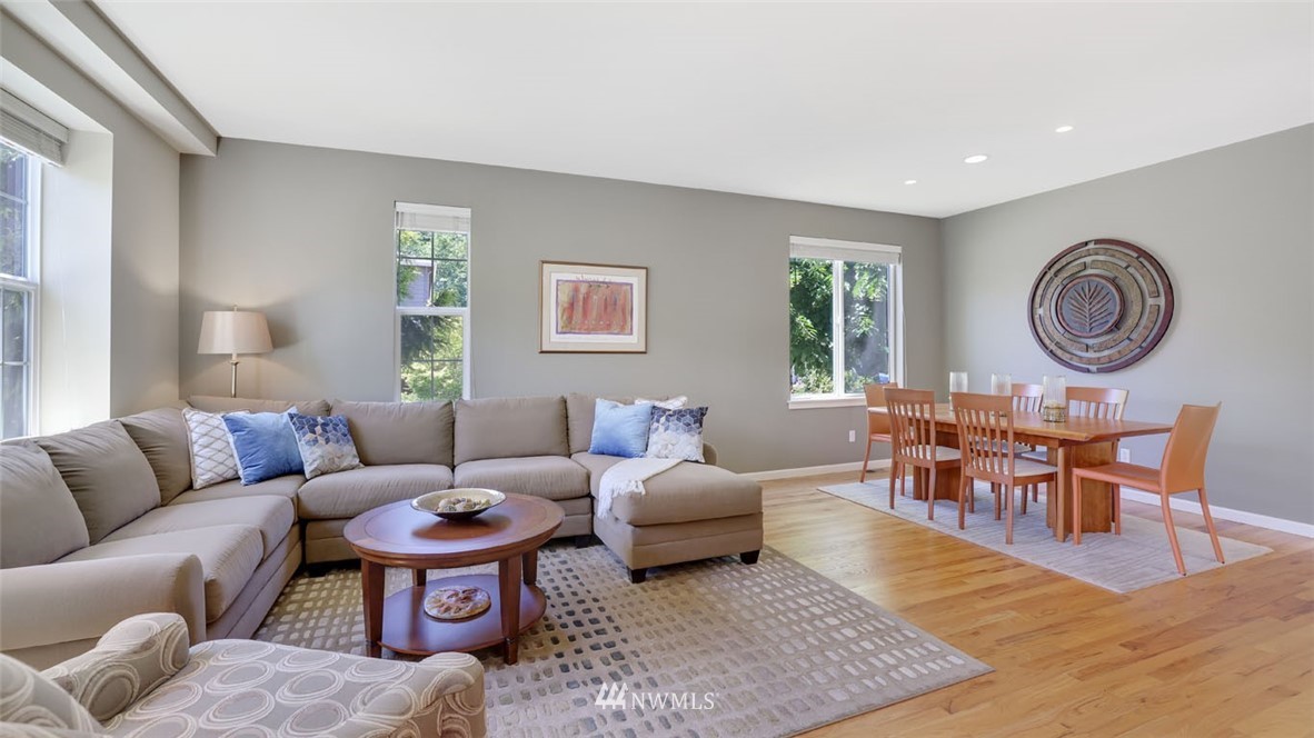 5400 Northeast 6th Court Renton, WA 98059 - Photo 5 of 38 Gallery Image 5